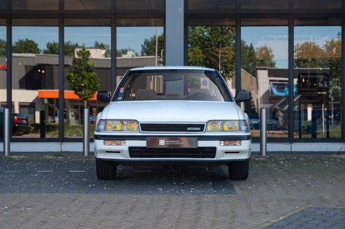 A Museum-Grade Legend V6 Turned Up In A Place Acura Never Sold One