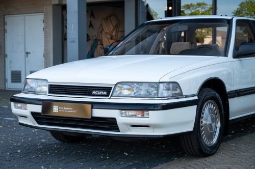 A Museum-Grade Legend V6 Turned Up In A Place Acura Never Sold One
