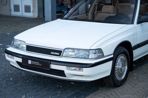 A Museum-Grade Legend V6 Turned Up In A Place Acura Never Sold One