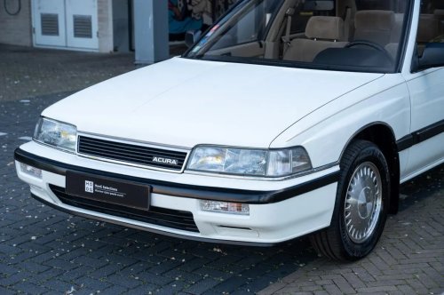 A Museum-Grade Legend V6 Turned Up In A Place Acura Never Sold One