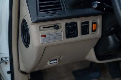 A Museum-Grade Legend V6 Turned Up In A Place Acura Never Sold One