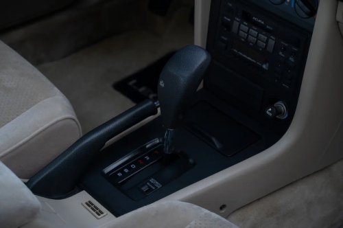 A Museum-Grade Legend V6 Turned Up In A Place Acura Never Sold One