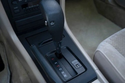 A Museum-Grade Legend V6 Turned Up In A Place Acura Never Sold One