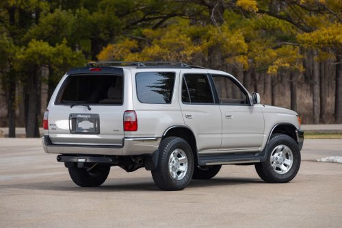 A 30-Year-Old 4Runner Just Sold For More Than A Brand-New One