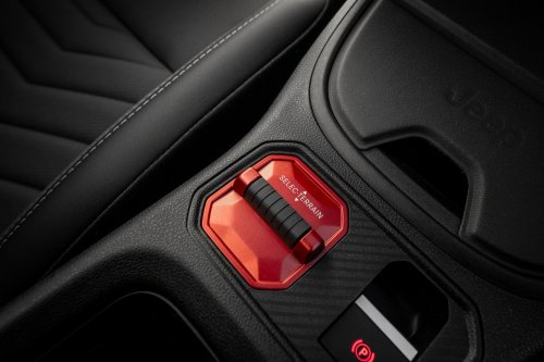 Jeep’s Refreshed Avenger Gets A Classier Cabin And New Turbo Engine