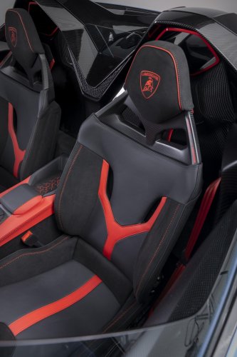Lamborghini’s Most Powerful Open-Top Ever Will Only Reach 15 Buyers