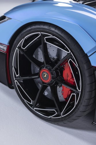 Lamborghini’s Most Powerful Open-Top Ever Will Only Reach 15 Buyers