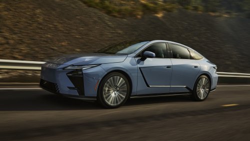 Lexus’s New ES Infotainment Acts Like A Tablet, Talks Back In The Gender You Pick