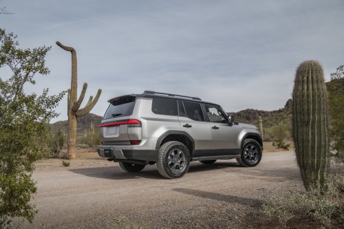 Lexus, Lexus GX, Lexus Exec Basically Confirmed A GX 550h Hybrid, But It May Lose What Buyers Love Most