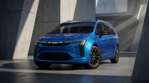 Chrysler, Chrysler Celebrates America’s 250th Anniversary  With A Canadian Minivan