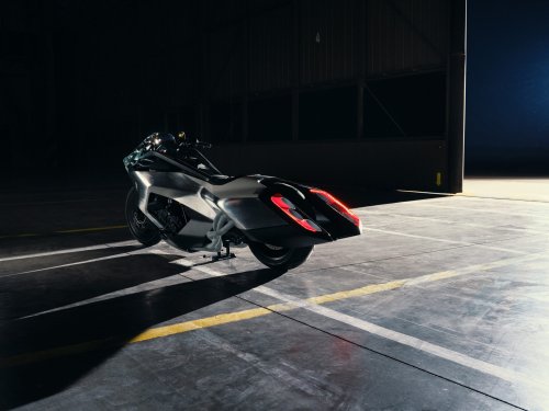 BMW, Honda, BMW’s Vision K18 Makes Honda’s Gold Wing Look Weirdly Sensible