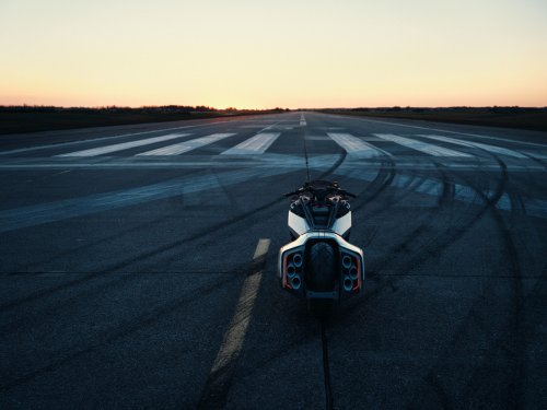 BMW’s Vision K18 Makes Honda’s Gold Wing Look Weirdly Sensible