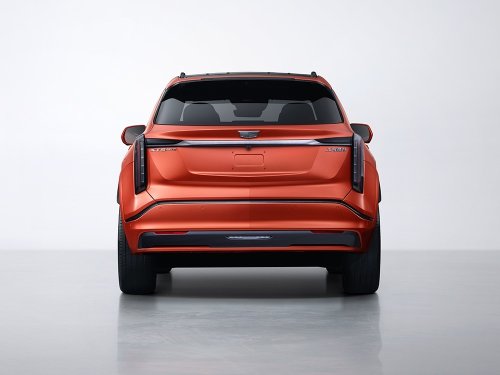 Cadillac, America’s Aging Cadillac XT5 Watches China’s Newer One Get Lidar And A Plug