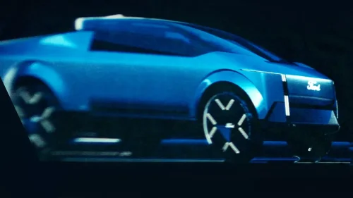 Ford’s New $30K EV Truck Barely Clears An Expedition’s Shoulder