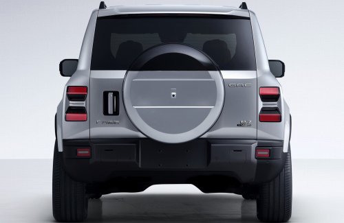 Trumpchi’s New SUV Looks Like A Land Cruiser Wearing A Defender’s Coat