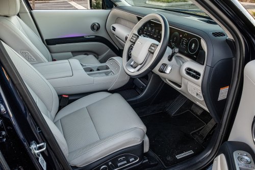 The 2026 Palisade Calligraphy Feels Like A Range Rover Autobiography For Hyundai Money | Review