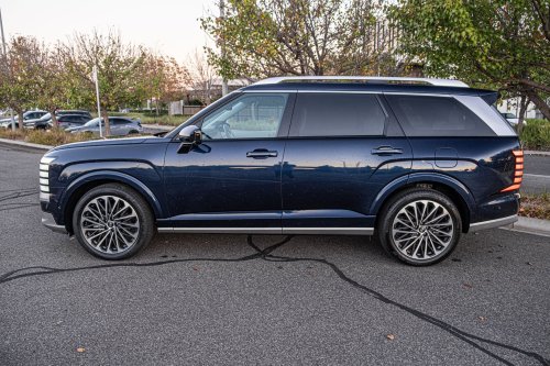 The 2026 Palisade Calligraphy Feels Like A Range Rover Autobiography For Hyundai Money | Review