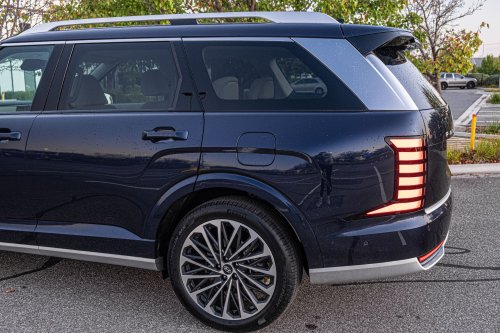 The 2026 Palisade Calligraphy Feels Like A Range Rover Autobiography For Hyundai Money | Review