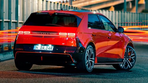 Hyundai, The Brand That Worships Real Gears Loves Hyundai’s Fake One