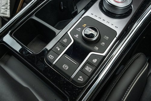 The 2026 Kia Sorento GT-Line PHEV Is Good, But The Diesel Is Better | Review