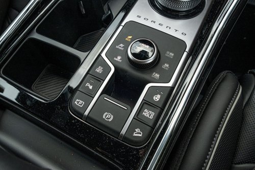 The 2026 Kia Sorento GT-Line PHEV Is Good, But The Diesel Is Better | Review