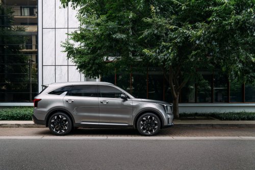 The 2026 Kia Sorento GT-Line PHEV Is Good, But The Diesel Is Better | Review