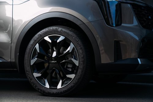 The 2026 Kia Sorento GT-Line PHEV Is Good, But The Diesel Is Better | Review