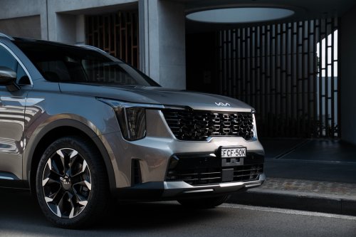 The 2026 Kia Sorento GT-Line PHEV Is Good, But The Diesel Is Better | Review