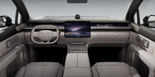 Nio’s New $57K Flagship Swaps Its Whole Battery Faster Than You Can Pump Gas