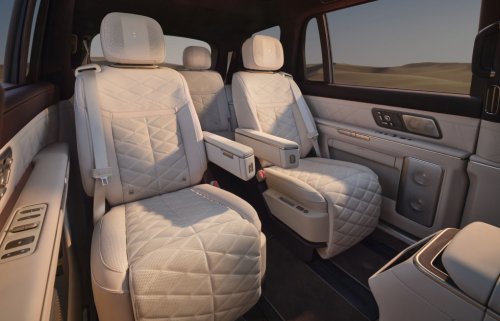 NIO, Battery, Nio’s New $57K Flagship Swaps Its Whole Battery Faster Than You Can Pump Gas