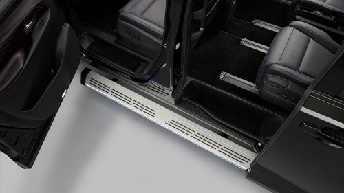 Japan’s Idea Of A Flagship Nissan Minivan Is Different Than Yours