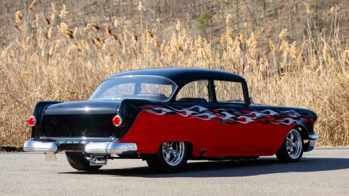 Pontiac’s 1955 Chieftain Came Back With A 509ci V8 And No Mercy