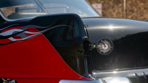 Pontiac’s 1955 Chieftain Came Back With A 509ci V8 And No Mercy