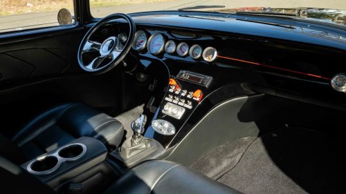 Pontiac, Pontiac’s 1955 Chieftain Came Back With A 509ci V8 And No Mercy