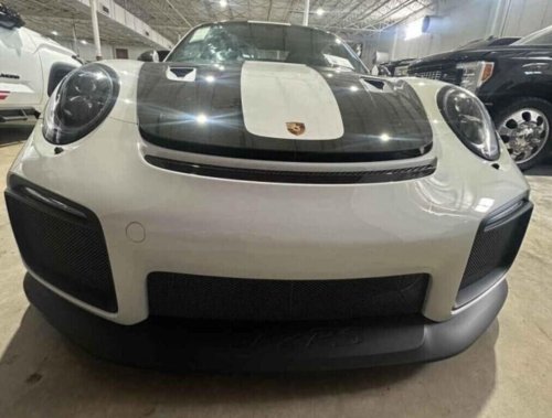 Porsche, A 25-Mile 2018 Porsche GT2 RS Just Sold For $710,000 And Doesn’t Even Shift Into Gear