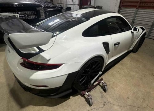 Porsche, A 25-Mile 2018 Porsche GT2 RS Just Sold For $710,000 And Doesn’t Even Shift Into Gear