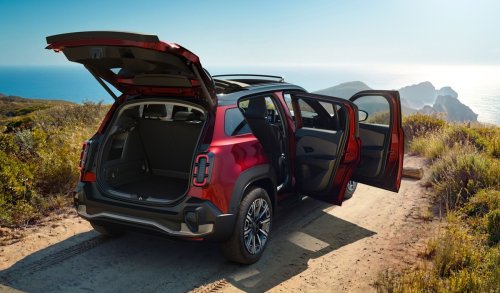 Renault’s 4 E-Tech Just Borrowed Another Trick From The ’60s Original, And It’s Not Deckchair Seats