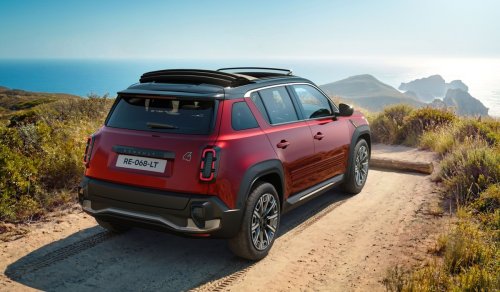 Renault’s 4 E-Tech Just Borrowed Another Trick From The ’60s Original, And It’s Not Deckchair Seats