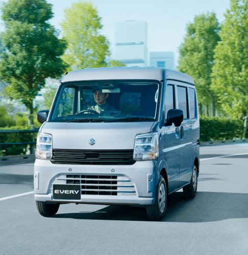 Suzuki’s $8,400 Kei Van Still Has Crank Windows, But It Also Has A Manual