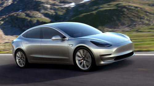 A Seven-Year-Old Tesla Model 3 Survived 380,000 Miles, Its Range Did Not