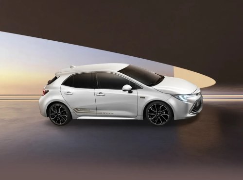 Toyota’s Corolla Gets A Farewell Tour In Bronze Gold Accents Before 2027 Reset