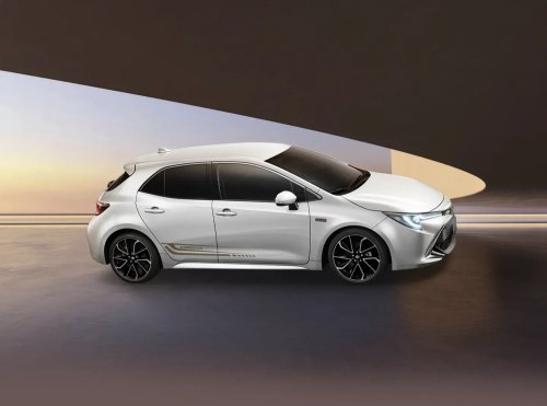 Toyota’s Corolla Gets A Farewell Tour In Bronze Gold Accents Before 2027 Reset
