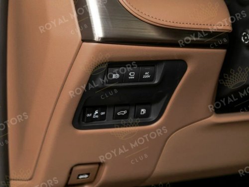 Grey-Market Toyota Century SUV Costs $737,000 In Russia, More Than A Rolls-Royce Cullinan
