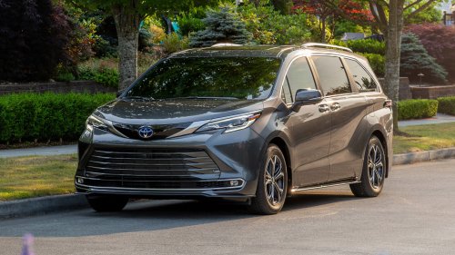 Kia, Kia Carnival, The 2026 Kia Carnival Hybrid Makes Most 3-Row SUVs Look Like Expensive Mistakes | Review