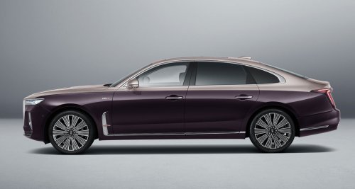 The New $163K Senat 900 Is A Chinese Sedan Pretending To Be Russian