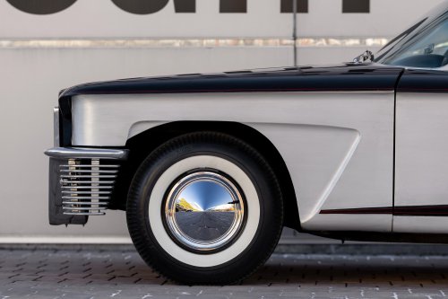 This One-Off Chrysler Wagon Has A Roof That Slides Open Into A Pickup