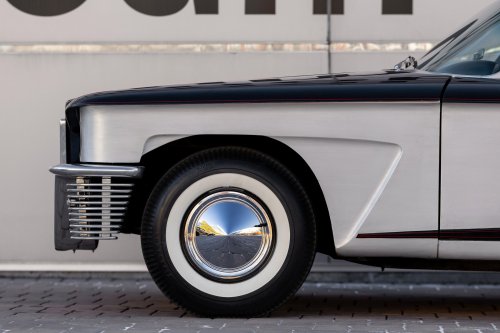 This One-Off Chrysler Wagon Has A Roof That Slides Open Into A Pickup