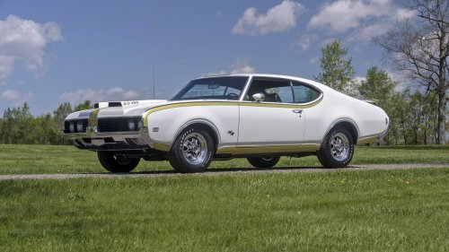 The 1969 Hurst/Olds Had A ‘His And Hers’ Shifter, And Yes, It Means What You Think
