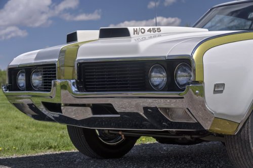 The 1969 Hurst/Olds Had A ‘His And Hers’ Shifter, And Yes, It Means What You Think