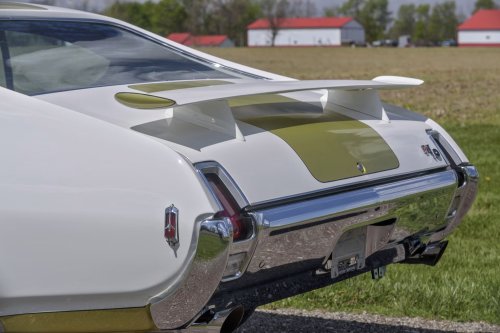 The 1969 Hurst/Olds Had A ‘His And Hers’ Shifter, And Yes, It Means What You Think